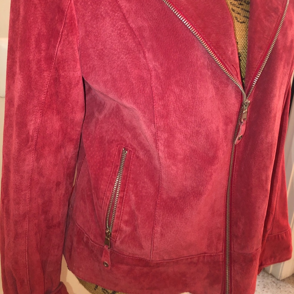Red suede moto jacket - Picture 2 of 4